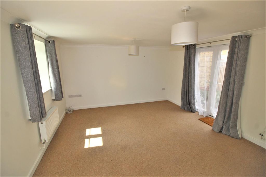 Property photo 3 of 8 Living Room