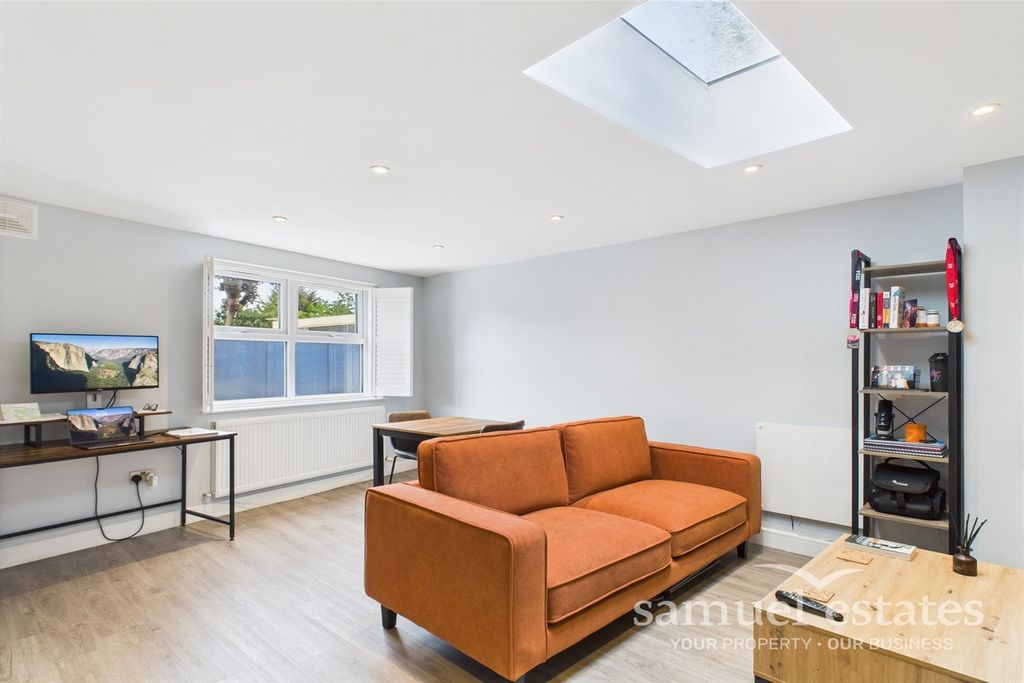 Property photo 2 of 12 Living Area/Kitchen