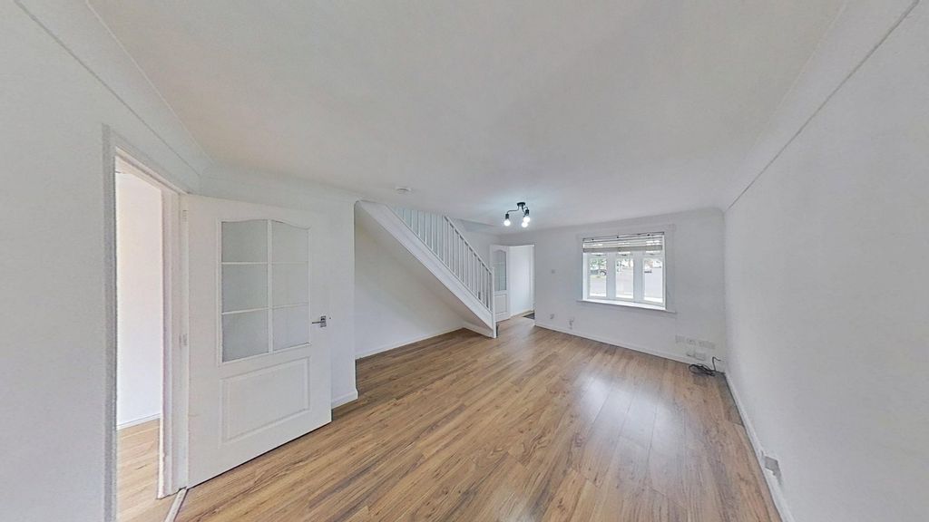 Property photo 3 of 15 Picture No. 20