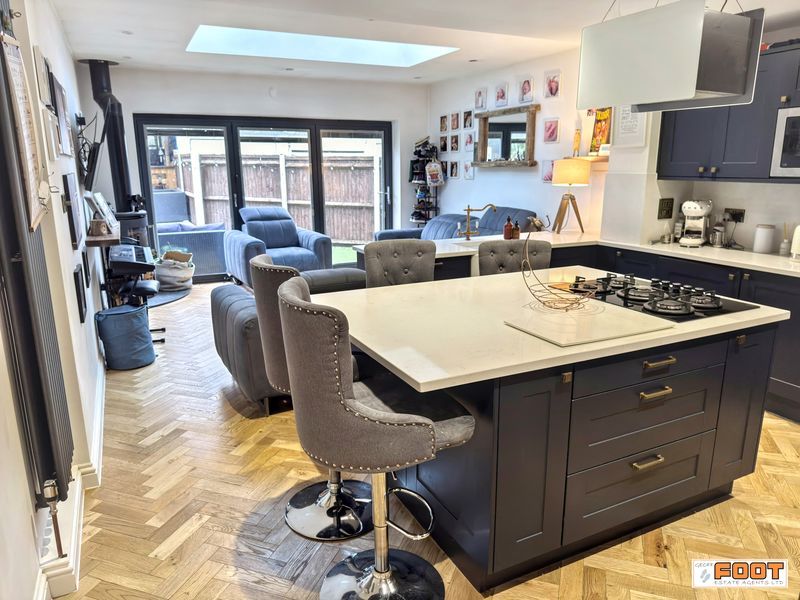 Property photo 3 of 19 Photo 4