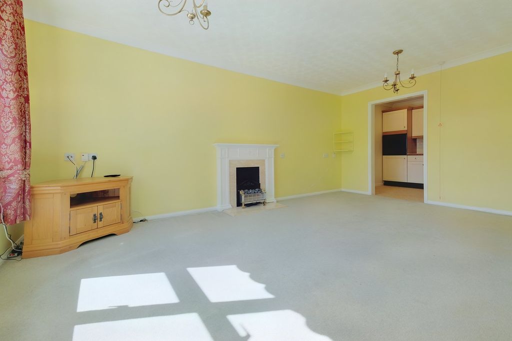 Property photo 3 of 16