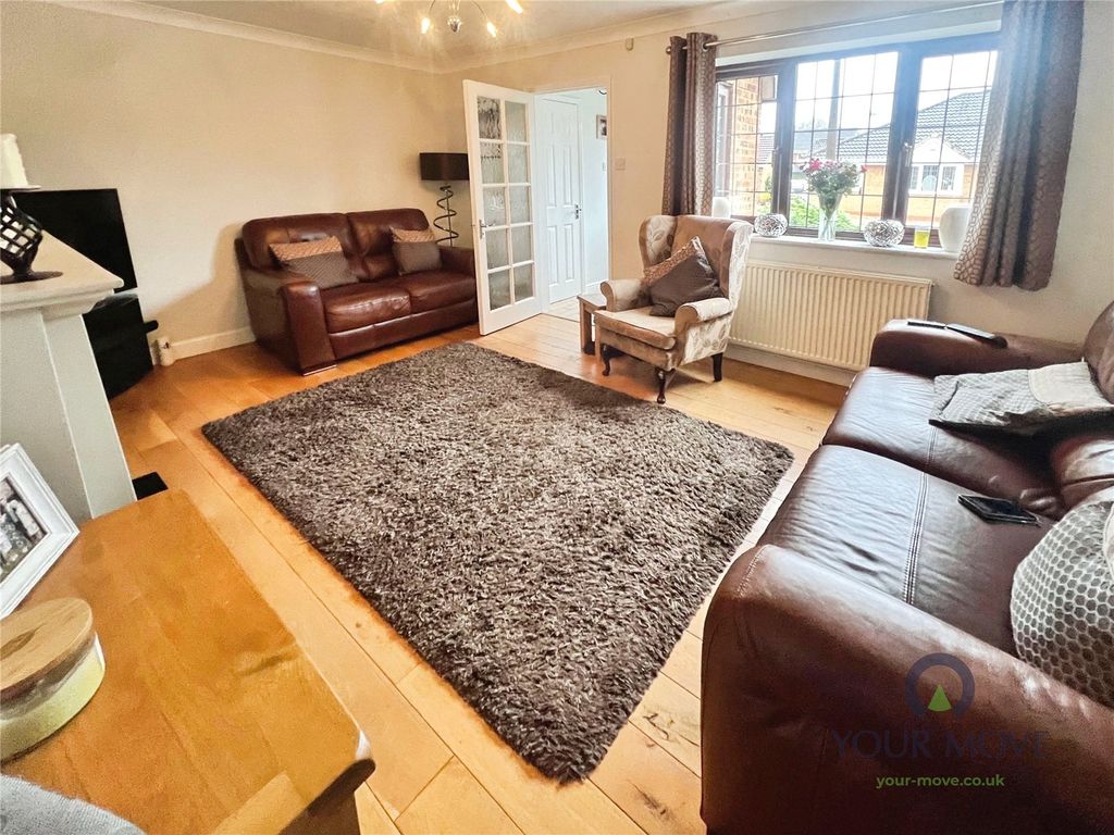 Property photo 2 of 17 Lounge