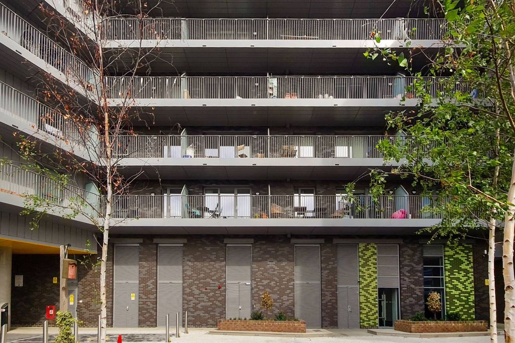 Property photo 2 of 12