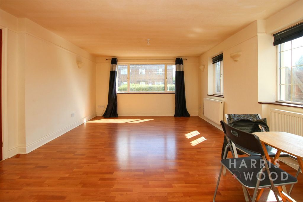 Property photo 3 of 19 Picture No. 15