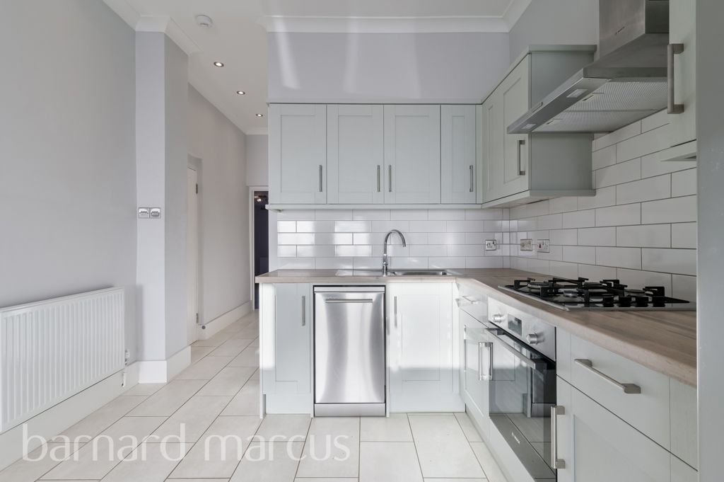 Property photo 1 of 8 Kitchen