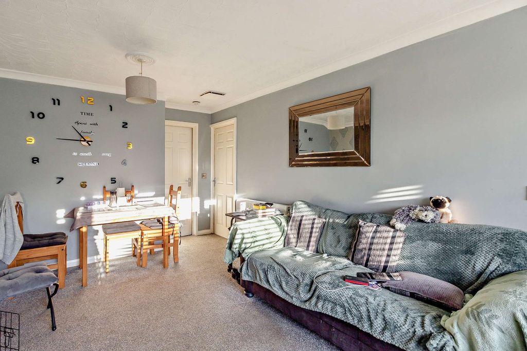 Property photo 3 of 18