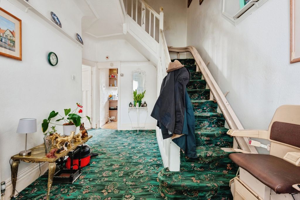 Property photo 3 of 15 Pbox-Img.Jpg