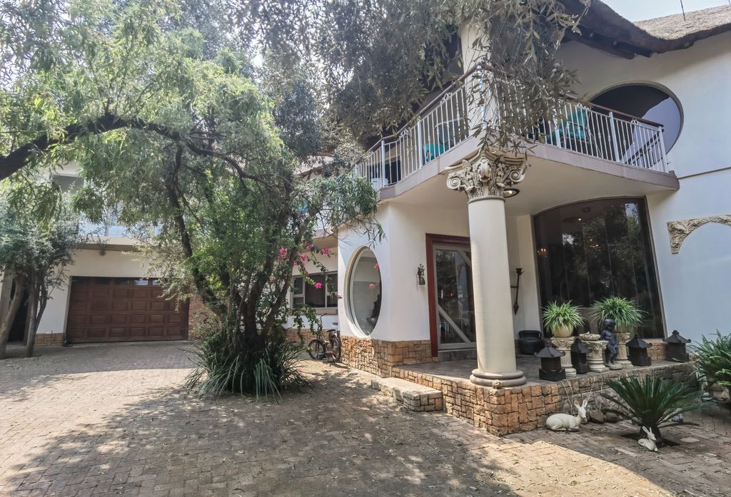 Property photo 3 of 42
