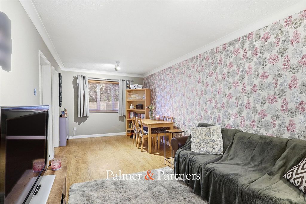 Property photo 3 of 16 Picture No. 06