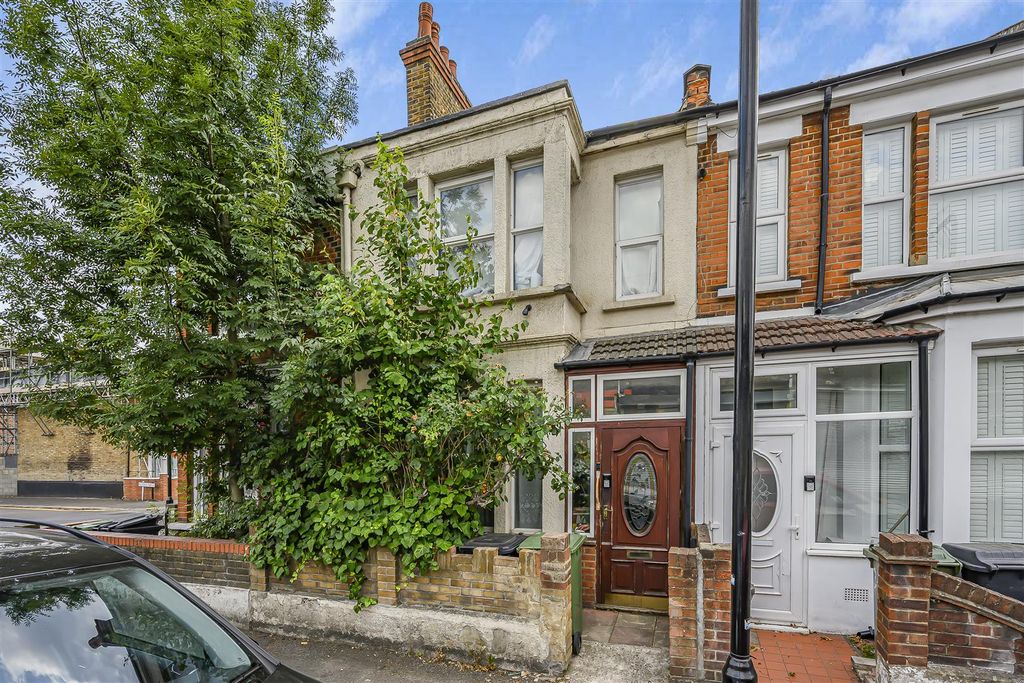 Property photo 1 of 19