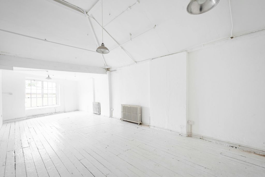 Property photo 2 of 6 Stamford Works  11B  Low Res 2.Jpg