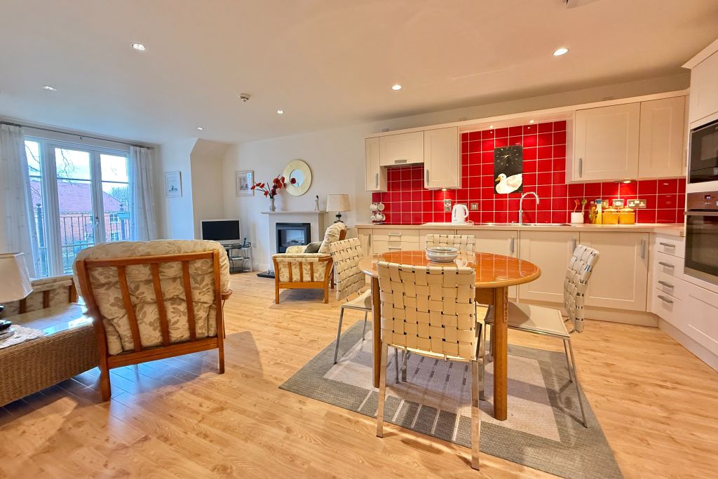 Property photo 2 of 16