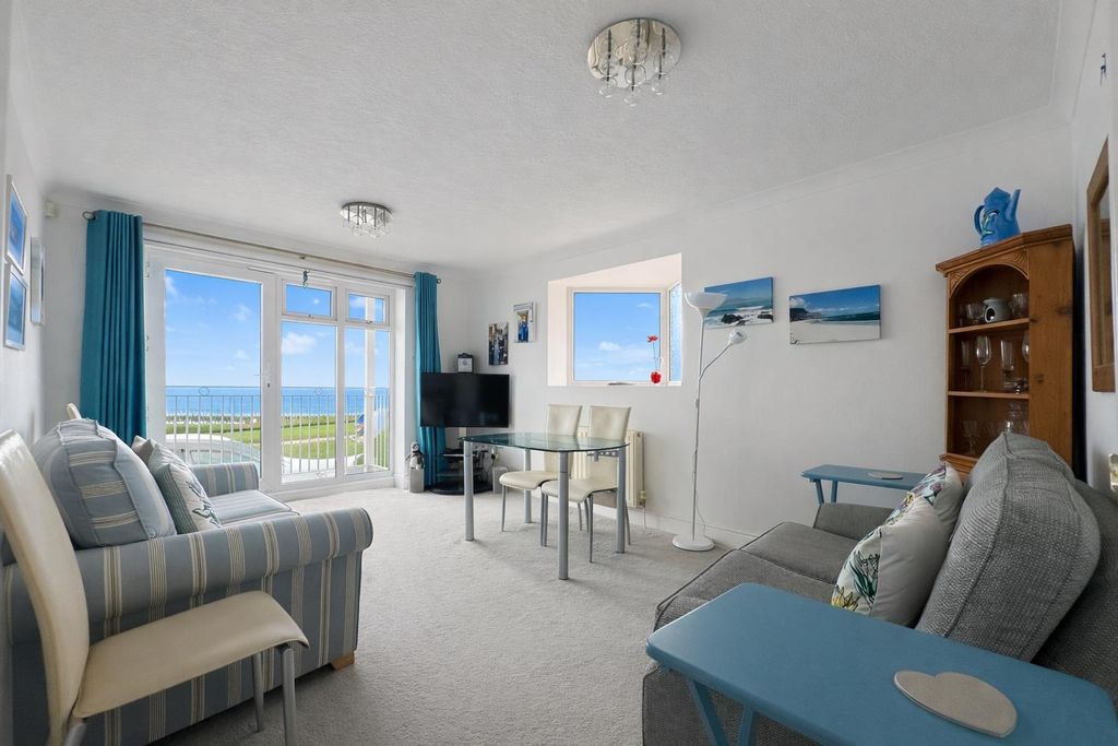 Property photo 3 of 10 Living Room.Png