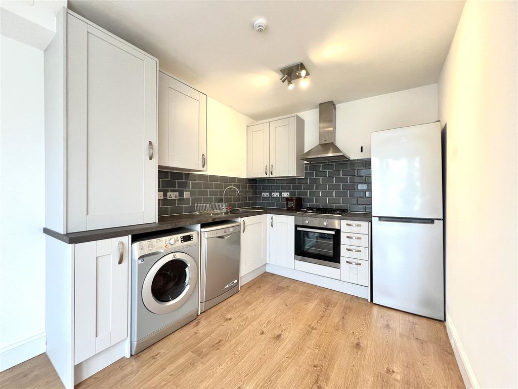 Property photo 3 of 10 Img_2029.Jpeg