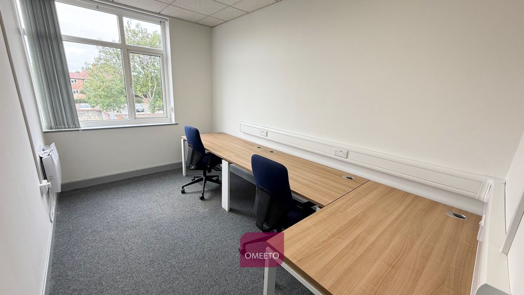 Property photo 1 of 3 Office For Rent