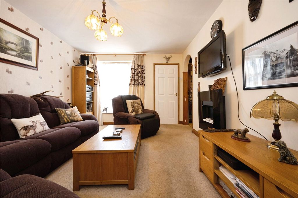 Property photo 3 of 16 Picture No. 28