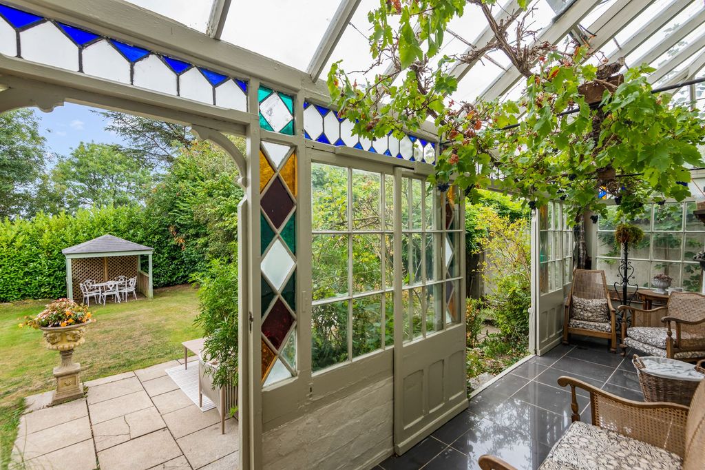 Property photo 2 of 38