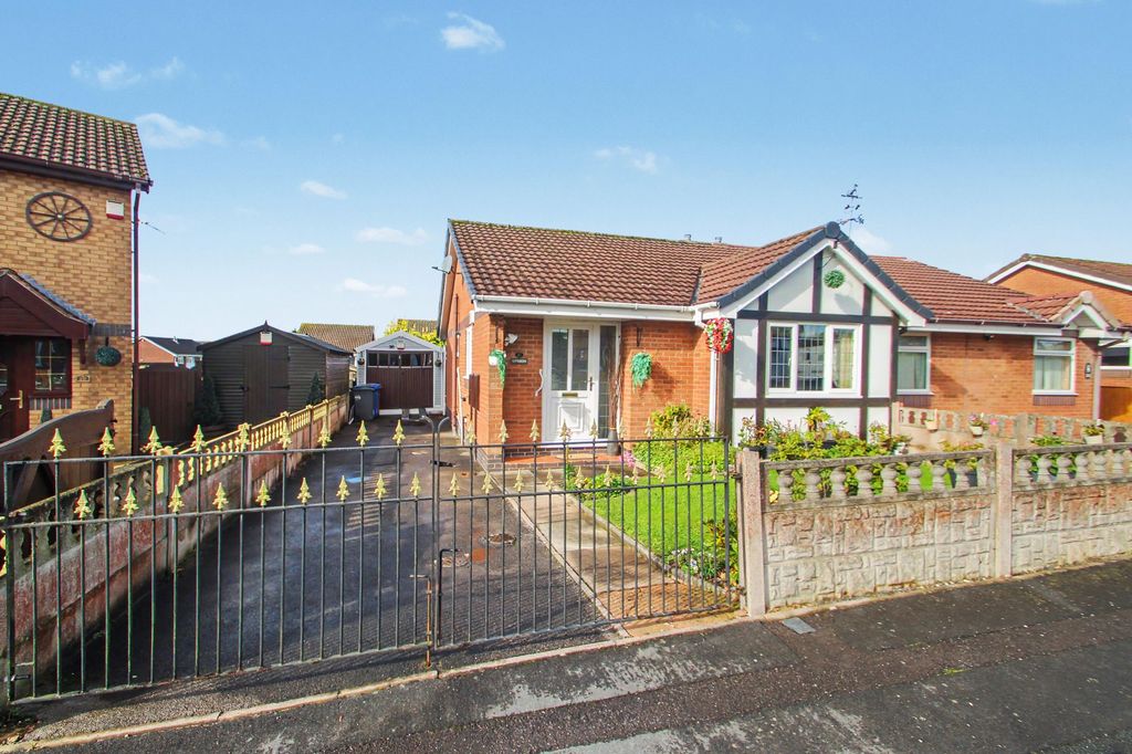 Property photo 1 of 11
