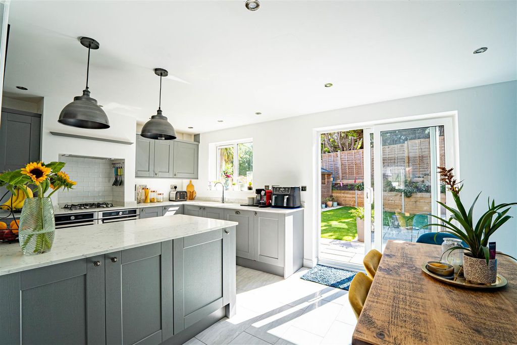 Property photo 3 of 28 Dsc05834-Hdr.Jpg