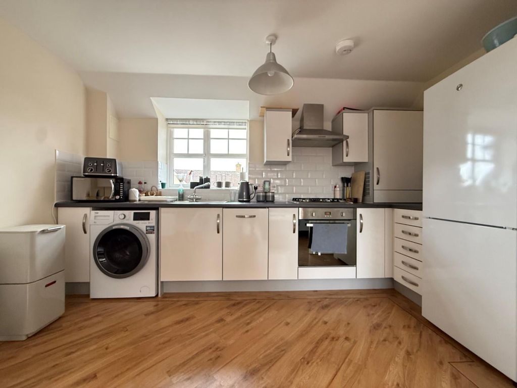 Property photo 3 of 8 4.Jpg