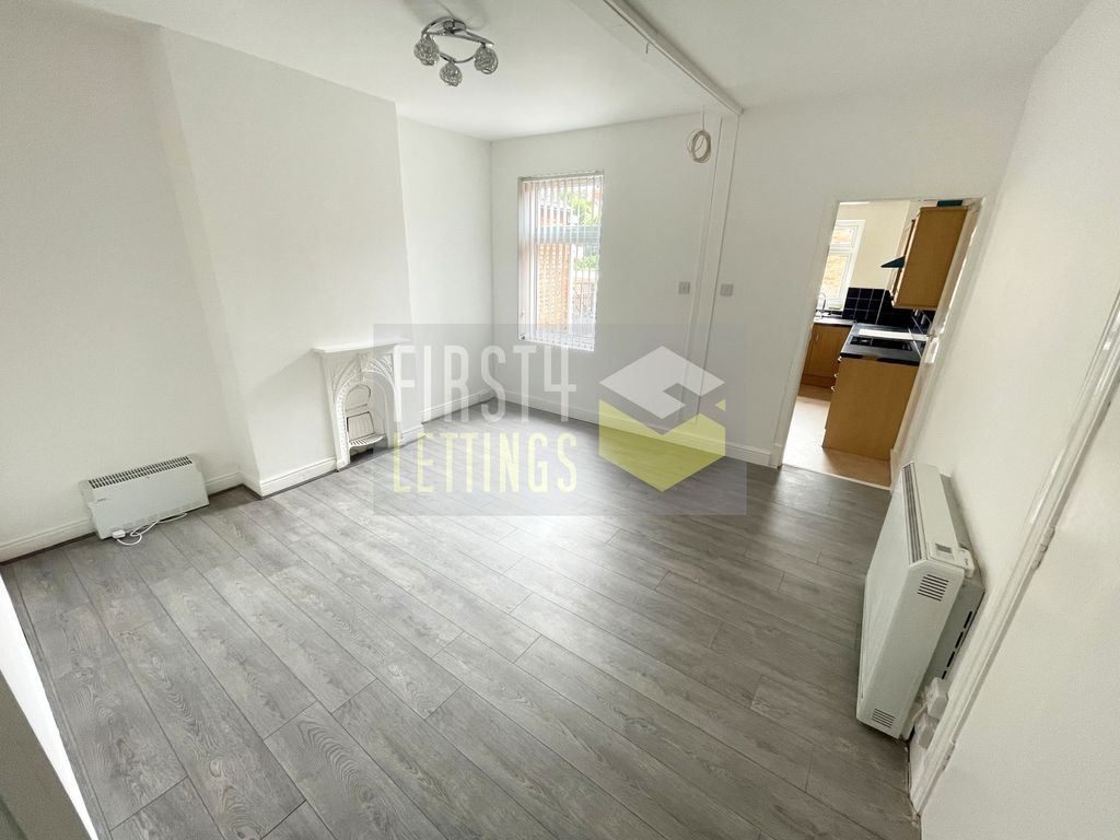 Property photo 1 of 11 Photo 2