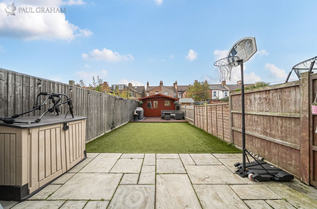 Property photo 2 of 13