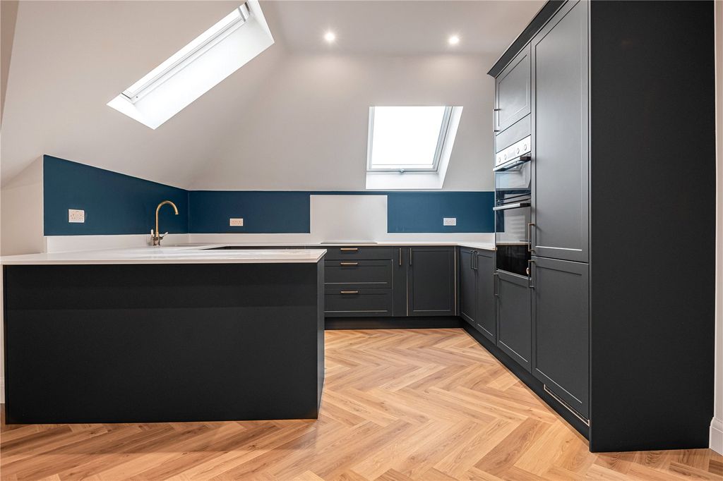 Property photo 2 of 13 Picture No. 58