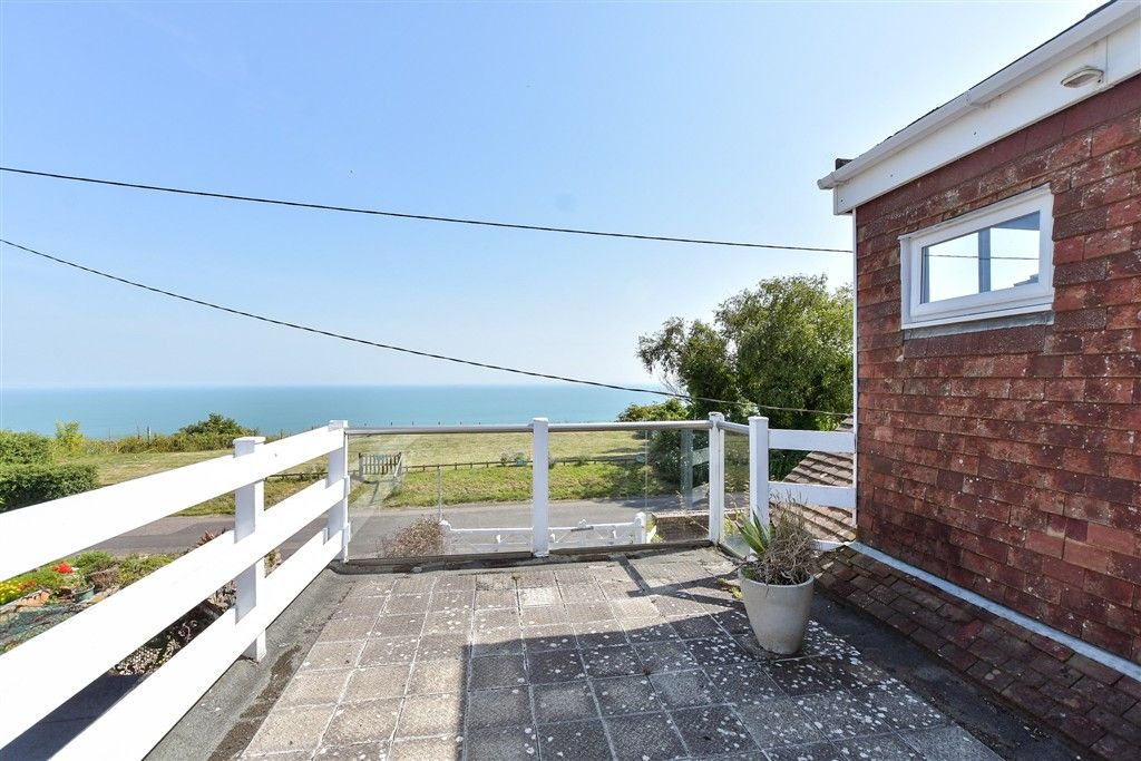 Property photo 2 of 16 Balcony / Terrace