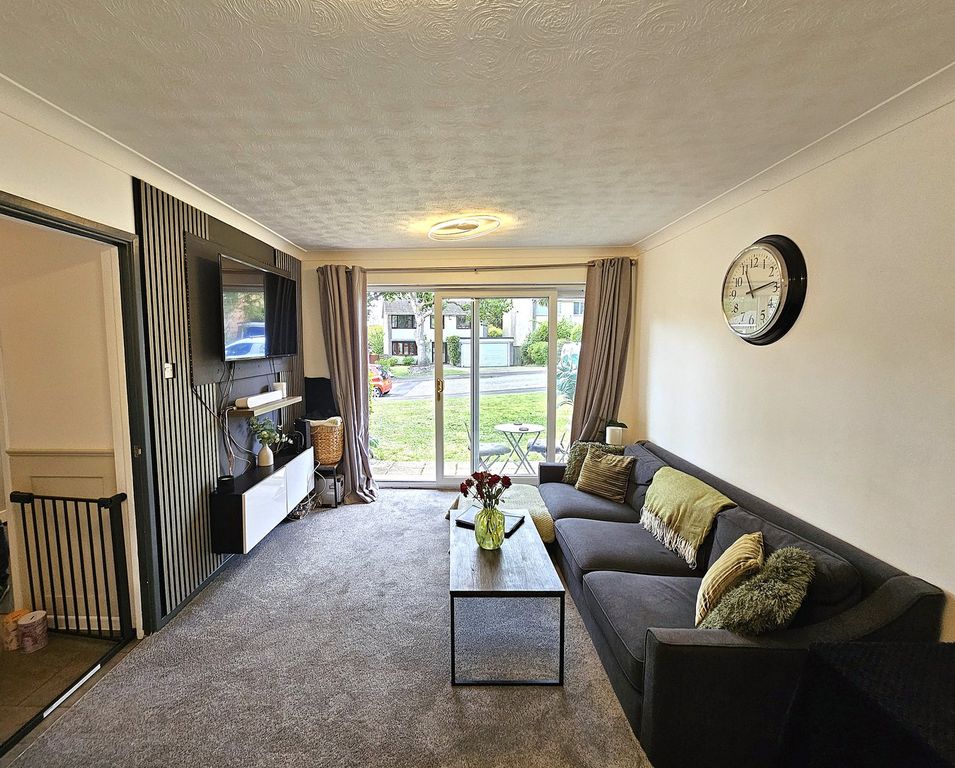 Property photo 2 of 18