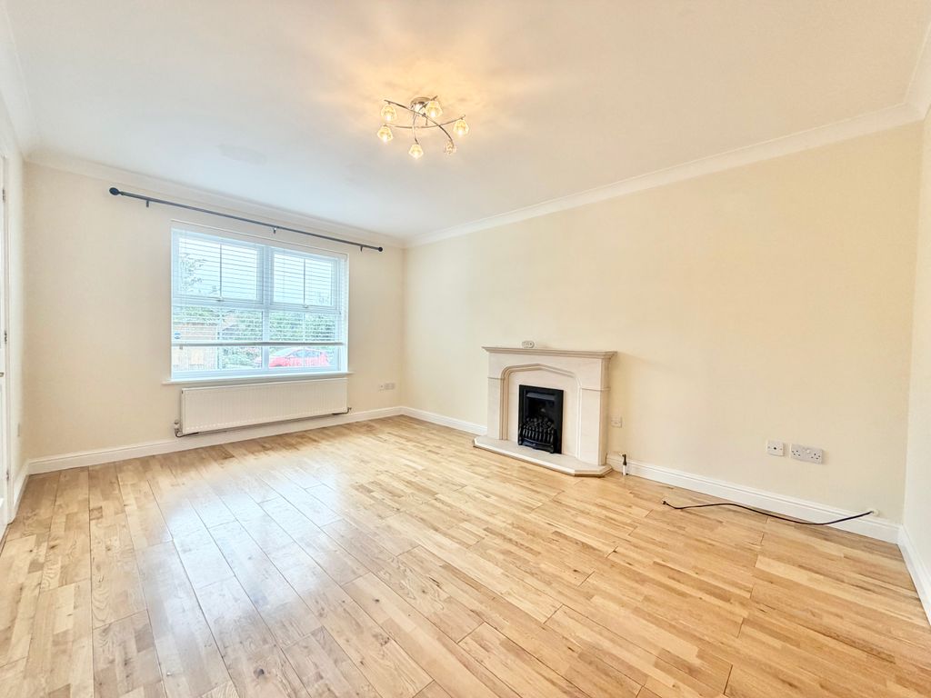 Property photo 3 of 21