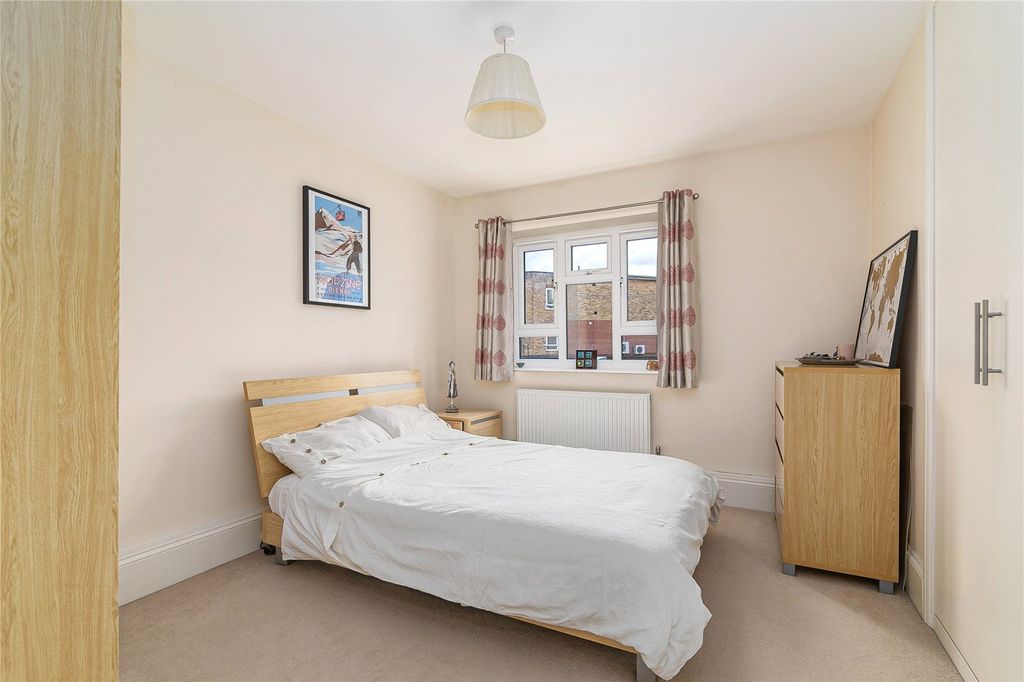 Property photo 3 of 18 Picture No. 16