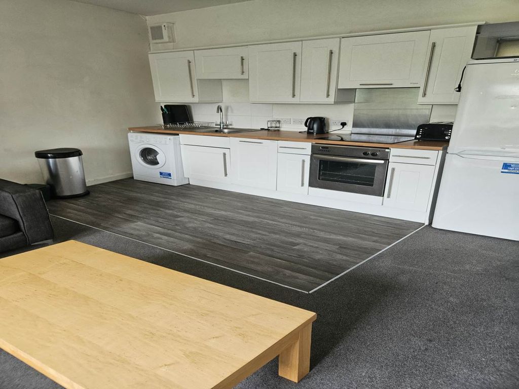 Property photo 3 of 8 20240529_160216