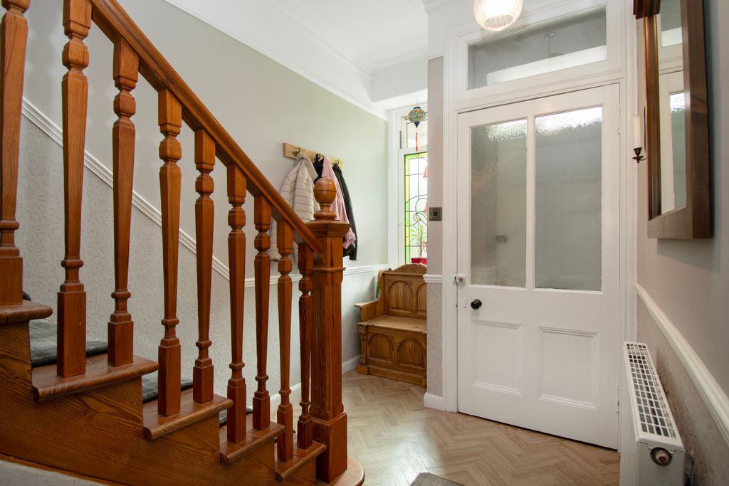 Property photo 3 of 45