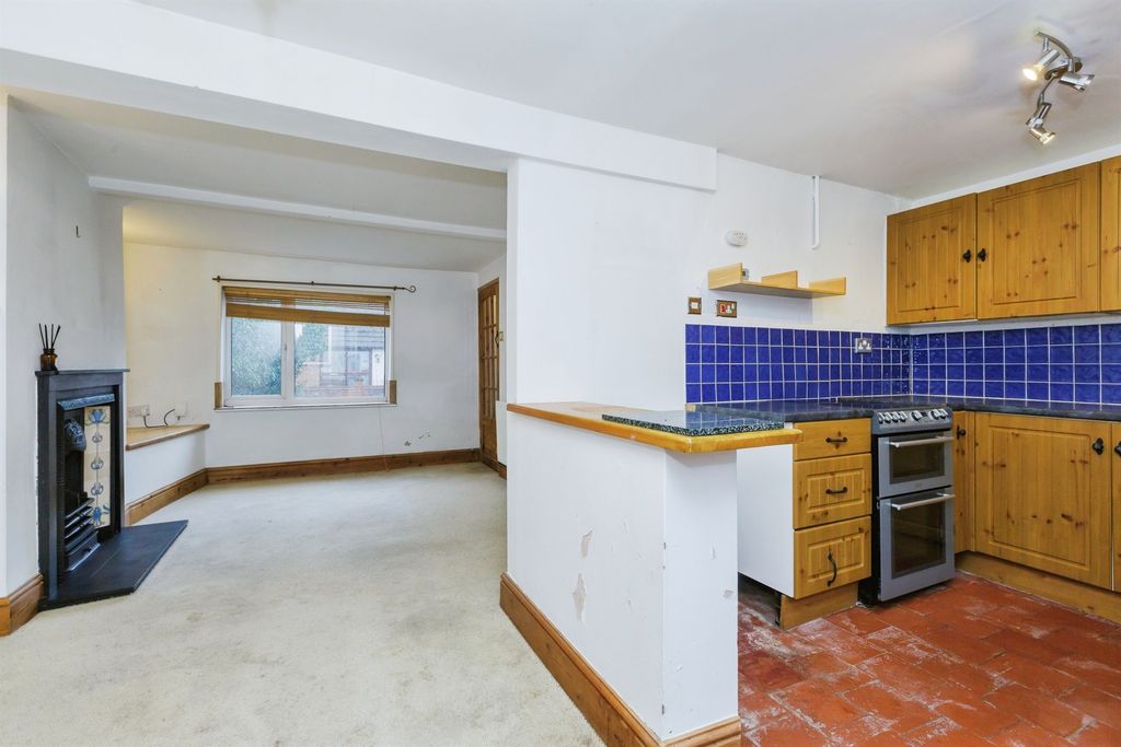 Property photo 1 of 17