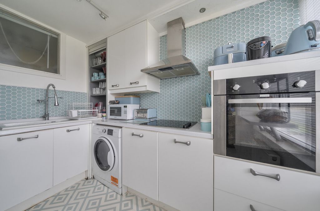 Property photo 2 of 15 Kitchen