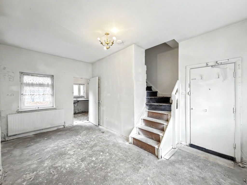 Property photo 2 of 11