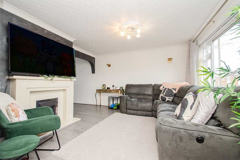 Property photo 3 of 19 Photo 9