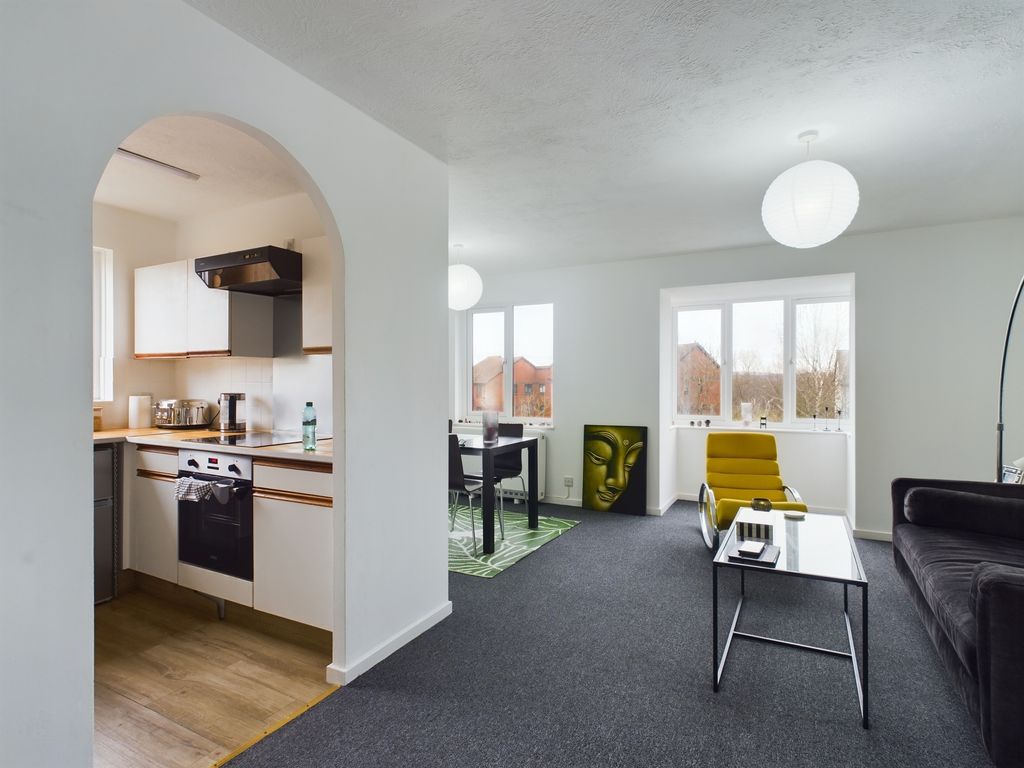 Property photo 3 of 16