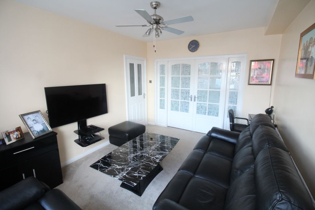 Property photo 2 of 13 Img_5647.Jpg