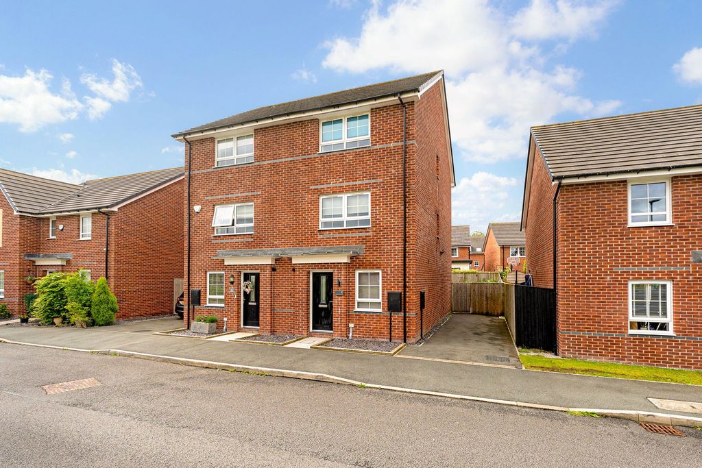 Property photo 1 of 34