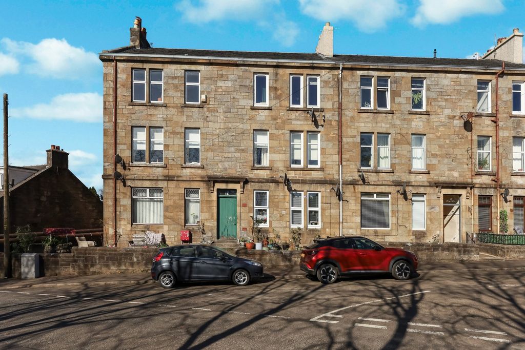 Property photo 1 of 11 External