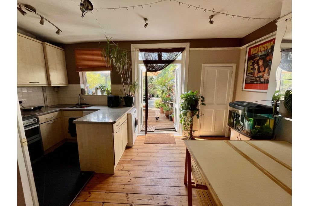 Property photo 2 of 19 Kitchen/Diner
