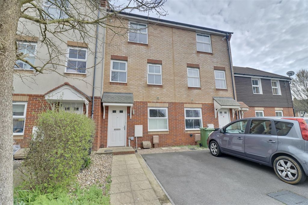 Property photo 1 of 16 4F81C404-B4Db-4Eec-B2E0-C913798724Fa_1_201_A.Jpeg