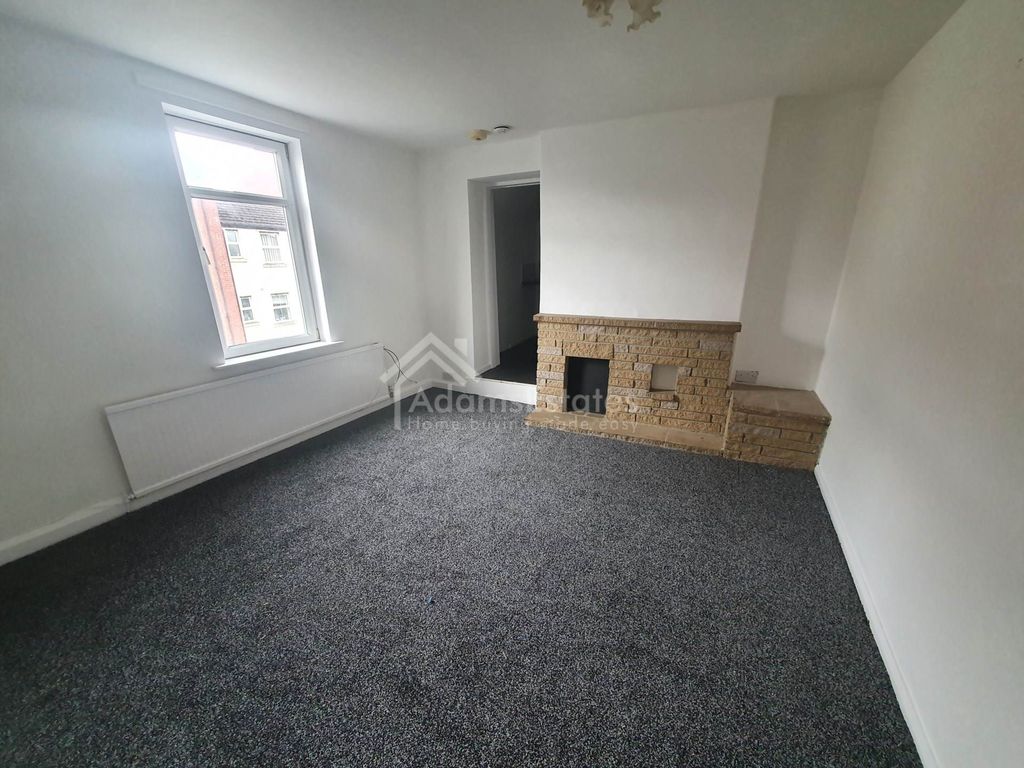 Property photo 1 of 4