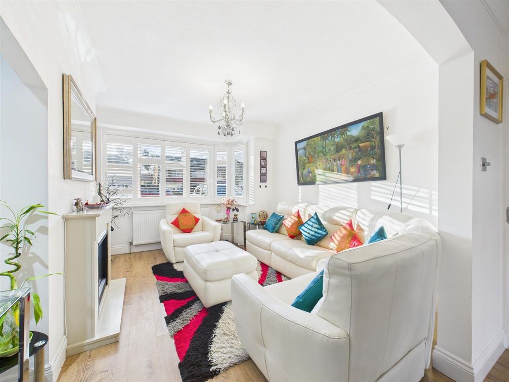 Property photo 3 of 21 Cam05080G0-Pr0254-Still001.Jpg