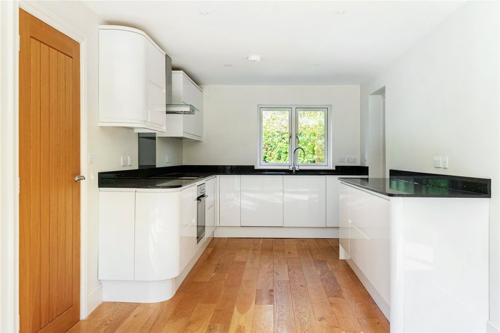 Property photo 3 of 14 Kitchen