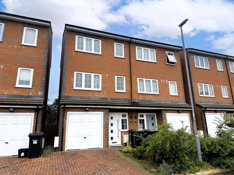 Property photo 1 of 11 Photo 11