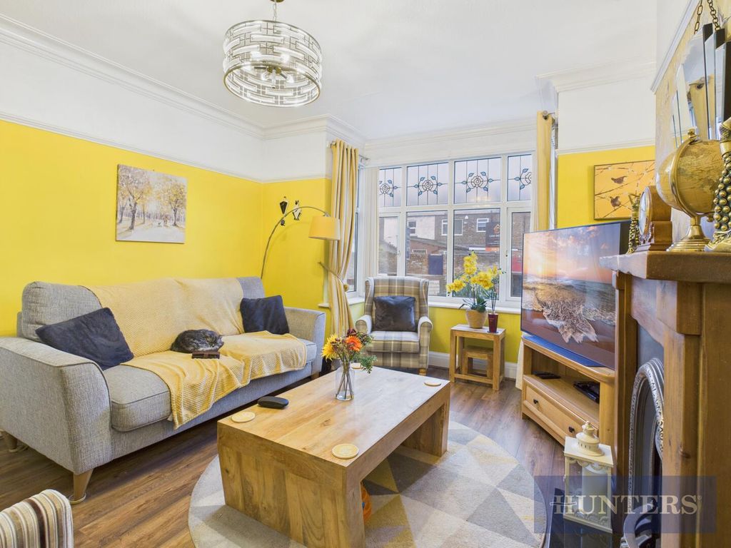 Property photo 2 of 26 Living Room