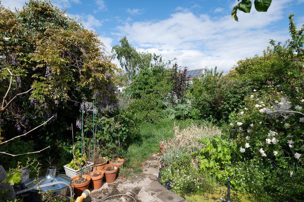 Property photo 2 of 4