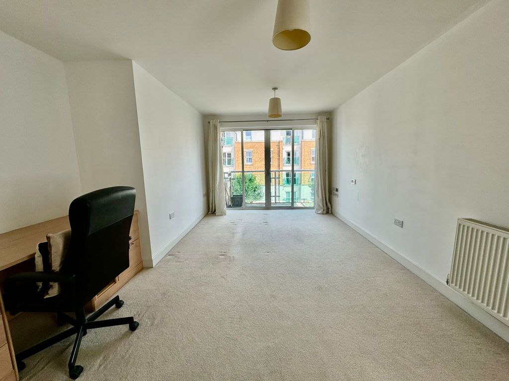 Property photo 3 of 7